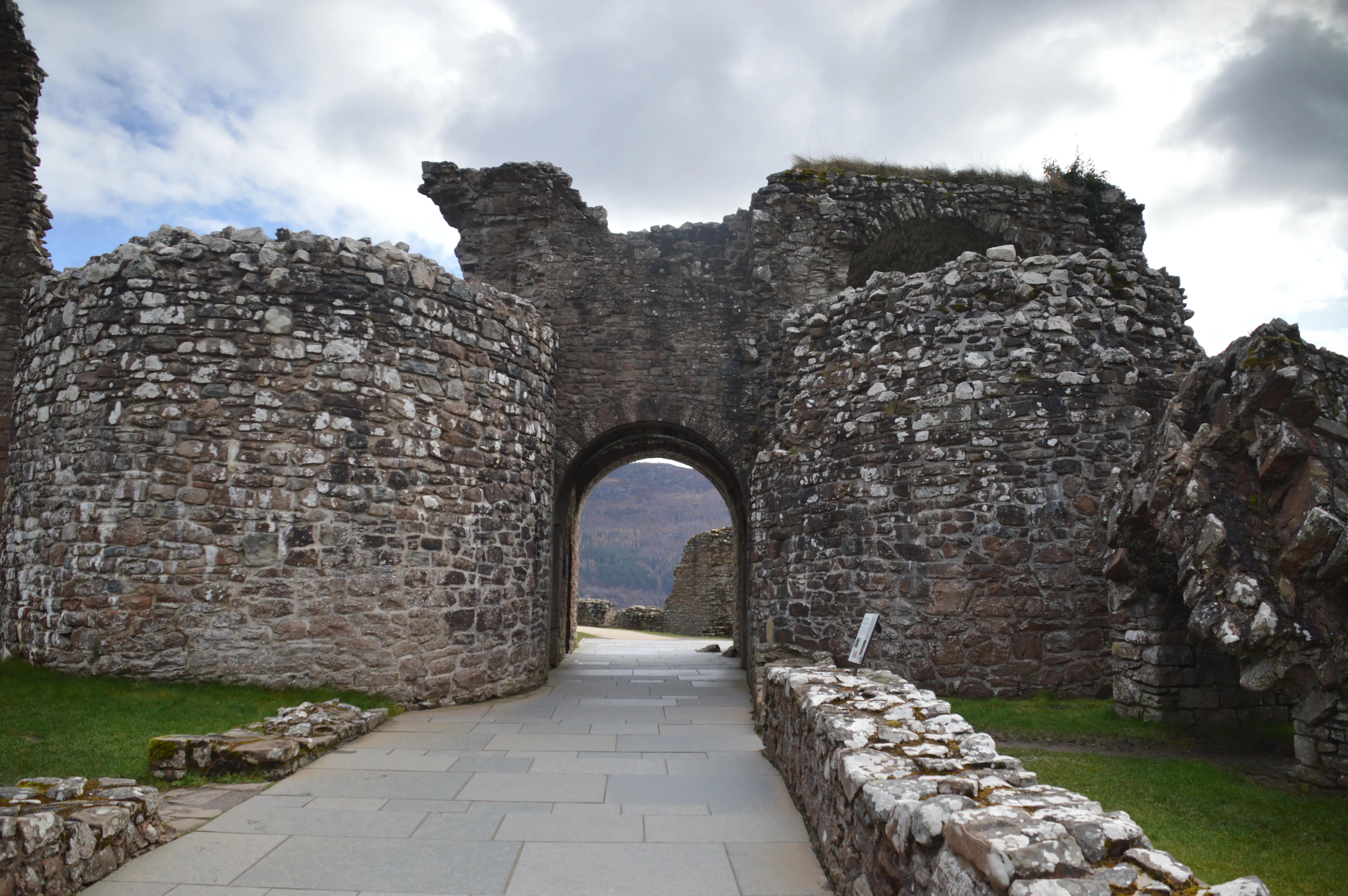 L'entrée dans le chateau